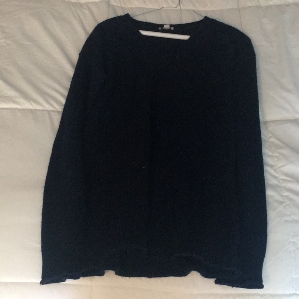 Dark blue v neck sweater